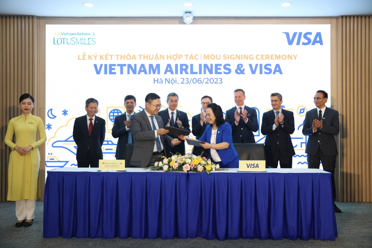 Vietnam Airlines và Visa ký hợp tác, nâng cao trải nghiệm số cho người tiêu dùng - Ảnh 2.