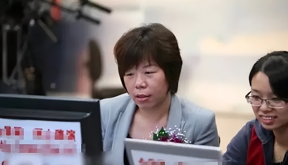 Cô công nhân làm việc 10 năm tại Foxconn chuyển mình làm chủ tịch công ty linh kiện điện tử lớn thứ 2 Trung Quốc: Thoát nghèo cũng nhờ chữ &quot;liều&quot; - Ảnh 2.