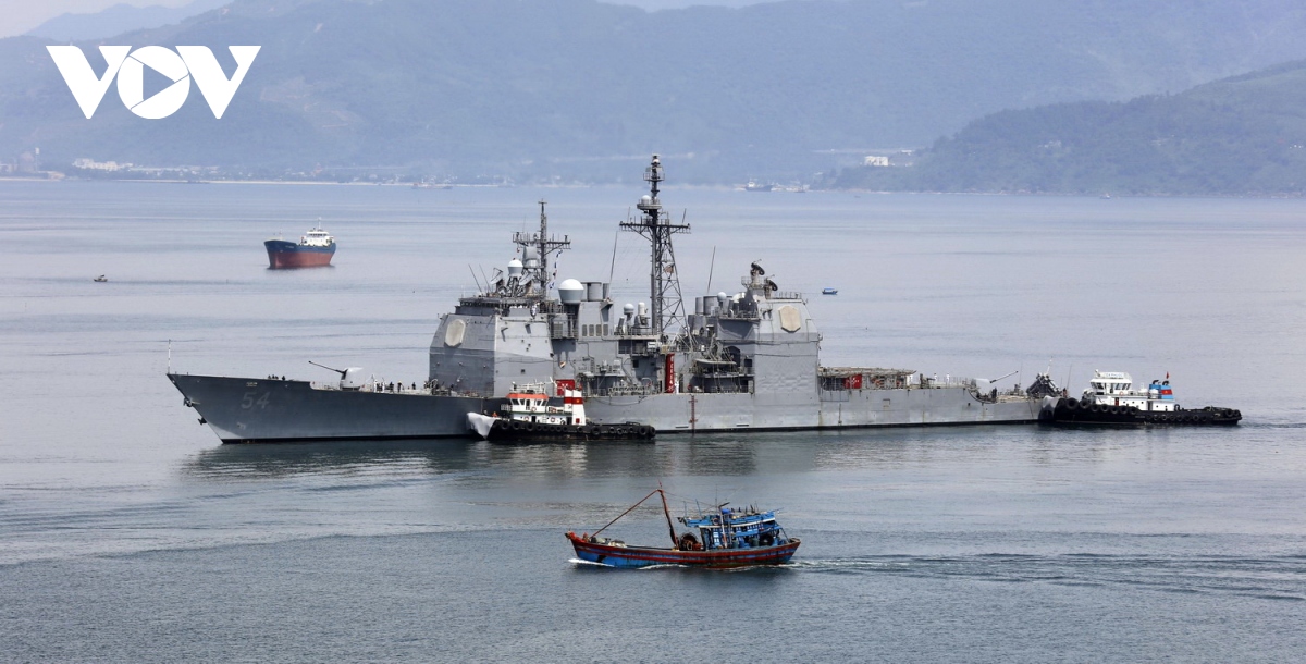 Đoàn tàu sân bay Hải quân Hoa Kỳ cập cảng Đà Nẵng, bắt đầu thăm Việt Nam 5 ngày - Ảnh 5.