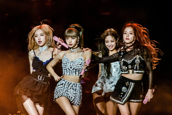 Chưa chính thức xin phép biểu diễn nhưng BLACKPINK đã khiến cộng đồng mạng &quot;phát sốt&quot;: World Tour “BORN PINK” tại Hà Nội có thể thu về bao nhiêu tiền? - Ảnh 3.