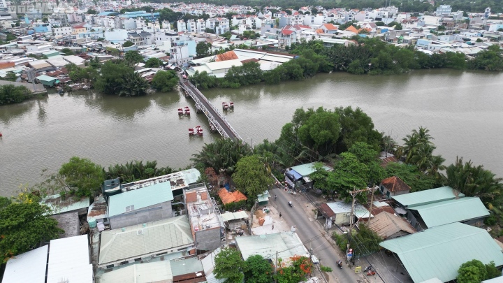 Hiện trạng cây cầu sắt 'chờ sập', sắp được thay bằng cầu hơn 512 tỷ đồng - Ảnh 1.