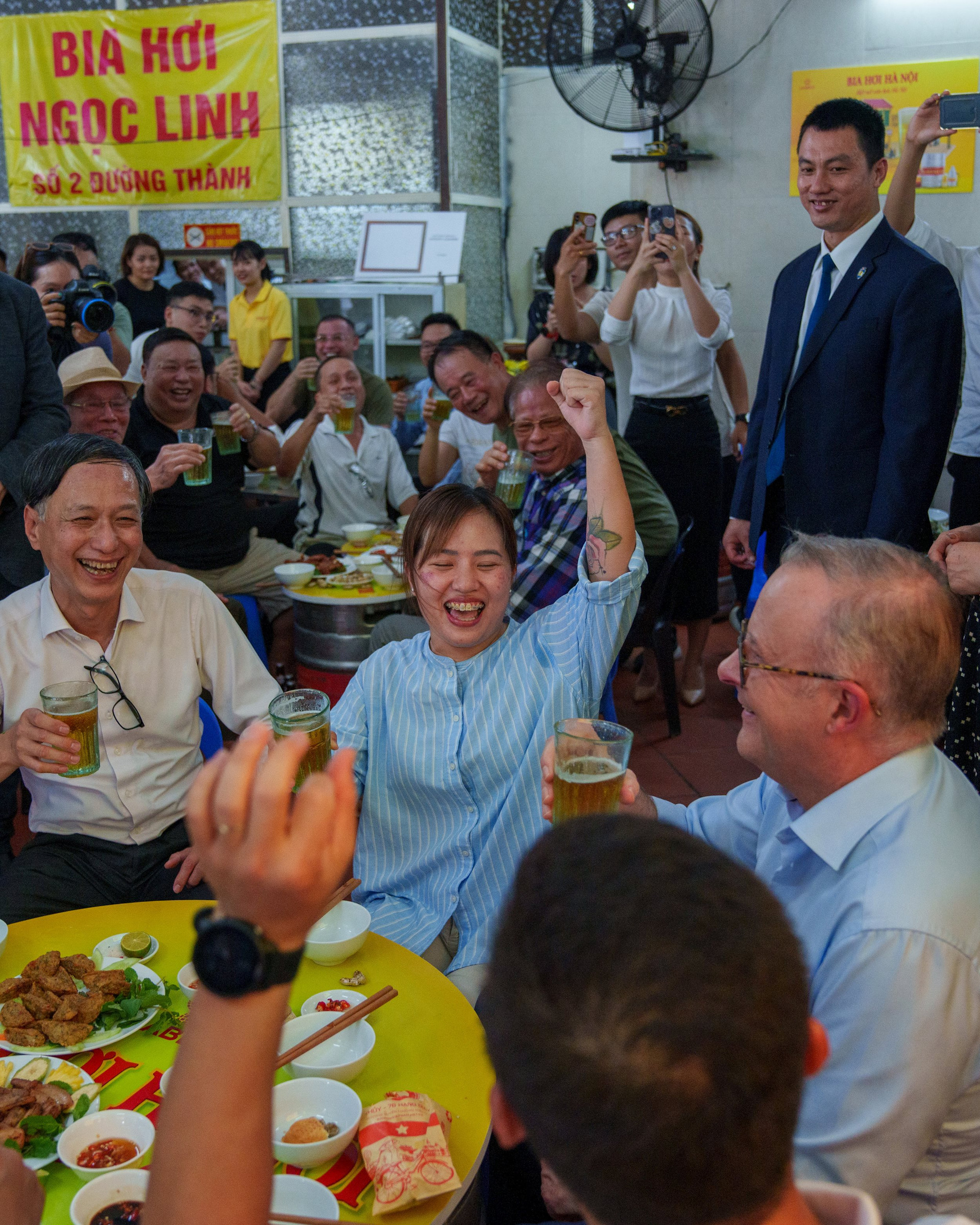 Thủ tướng Úc nói gì về bánh mì và bia hơi Việt Nam? - Ảnh 5.