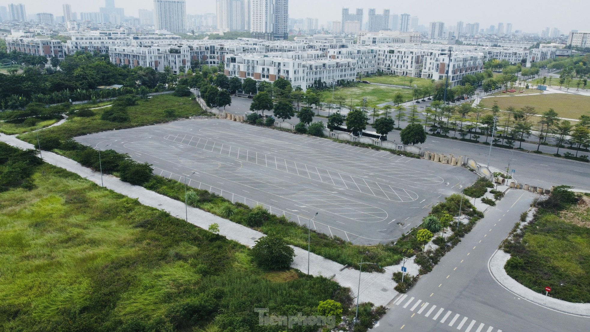 Toàn cảnh công viên Chu Văn An sau 7 năm quy hoạch vẫn ngổn ngang - Ảnh 8.