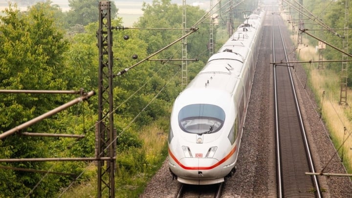 Những chuyến tàu nhanh nhất thế giới - Ảnh 3.