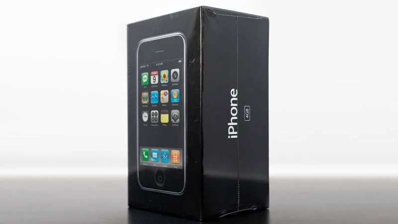 1 chiếc iPhone &quot;hiếm có, khó tìm&quot; sắp được rao bán với giá có thể lên đến 2,4 tỷ đồng? - Ảnh 1.