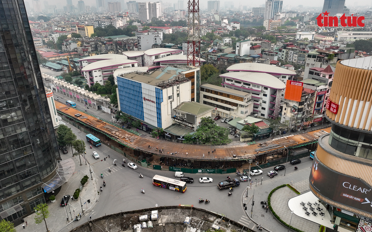 Hà Nội yêu cầu hoàn thành cầu vượt chữ C trong tháng 6/2023 - Ảnh 12.