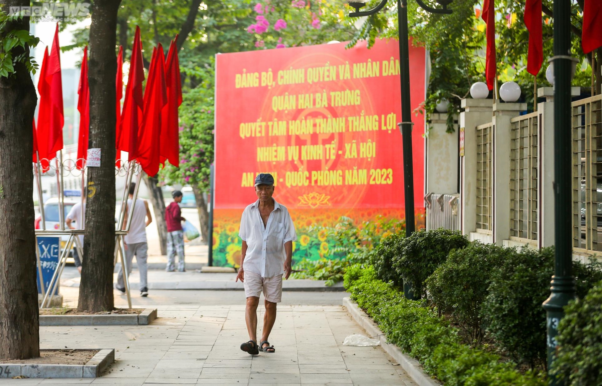 Hàng loạt tuyến phố ở Hà Nội được đề xuất kinh doanh vỉa hè - Ảnh 6.
