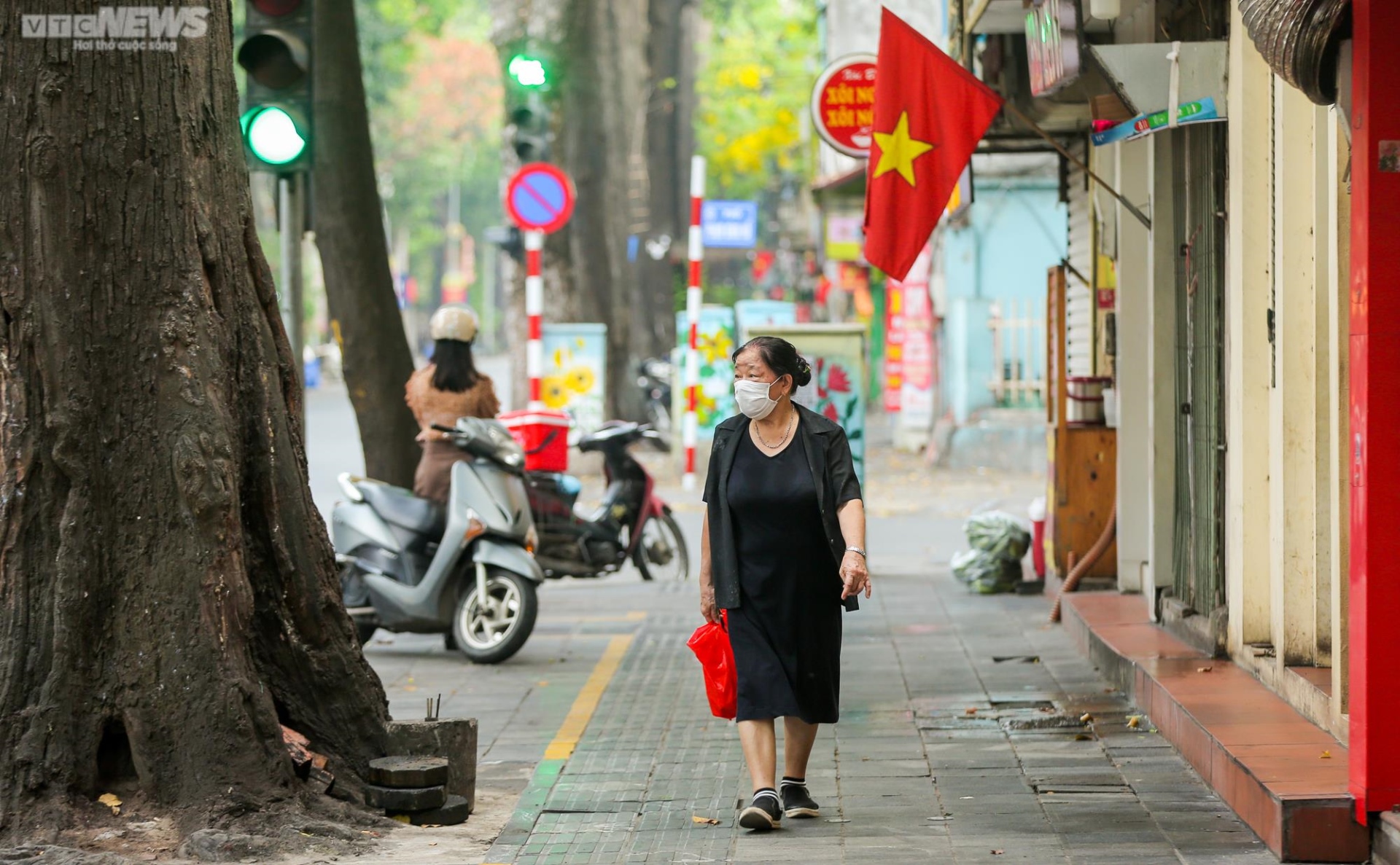 Hàng loạt tuyến phố ở Hà Nội được đề xuất kinh doanh vỉa hè - Ảnh 7.