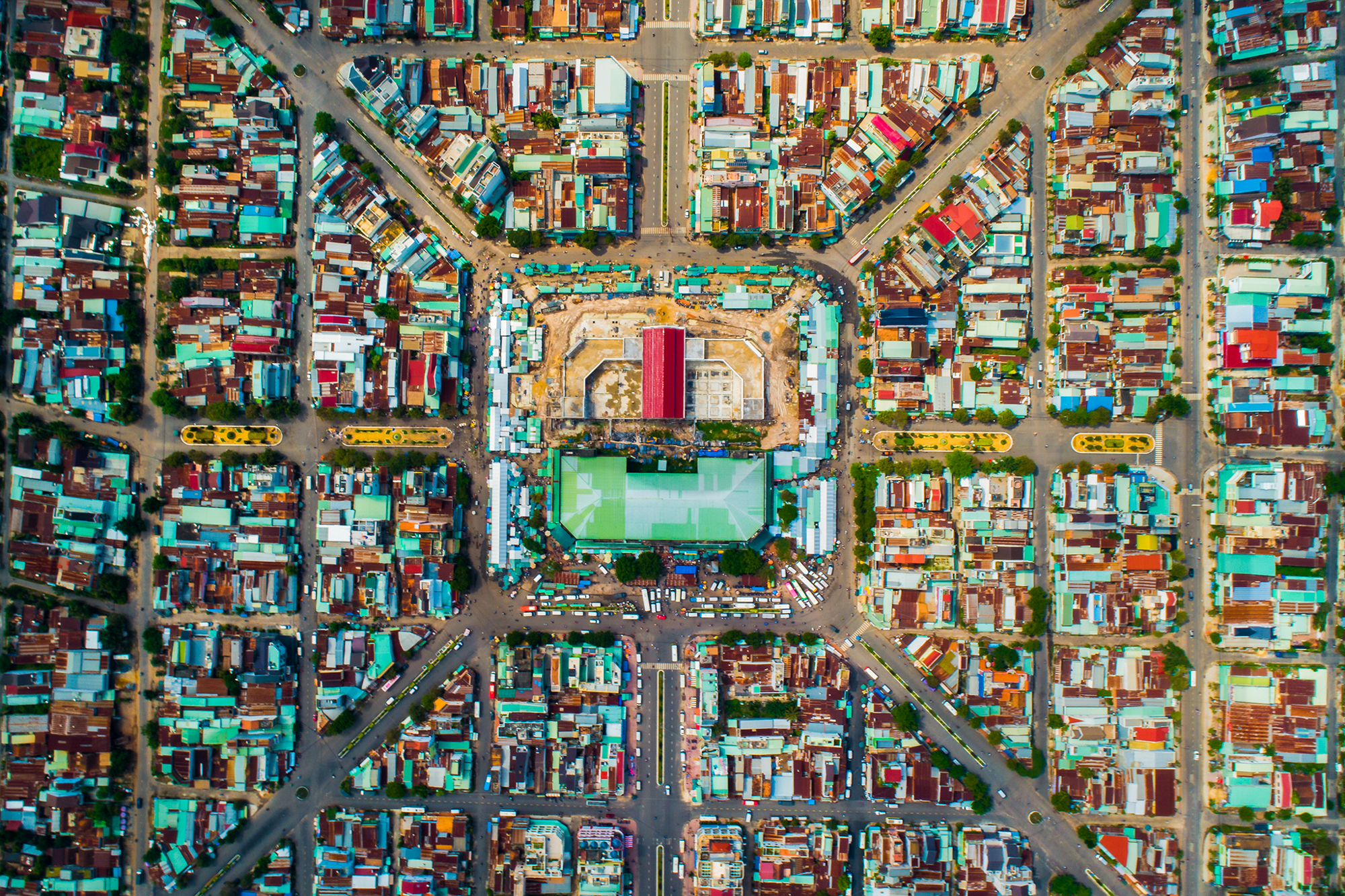 Thị xã quy hoạch kiểu ô bàn cờ, đẹp như Barcelona ở Việt Nam - Ảnh 3.
