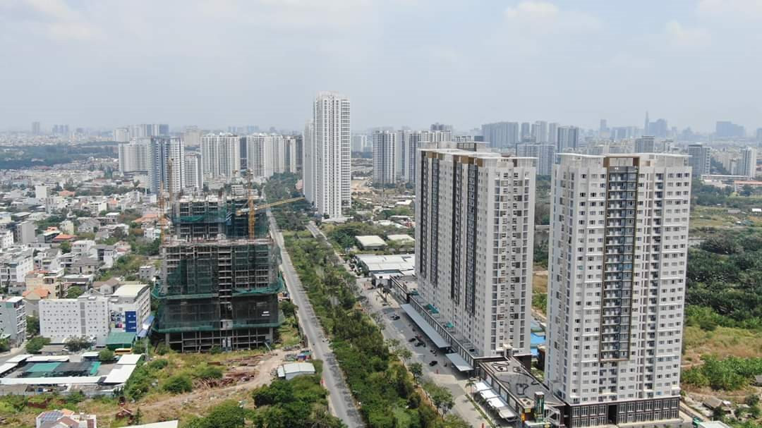 Hà Nội: 2 tỷ đồng mua nhà ở đâu giữa bối cảnh chung cư mới liên tục tăng giá? - Ảnh 1.
