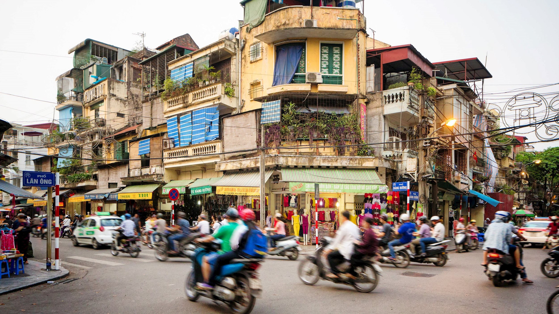 Tổ chức tín nhiệm quốc tế xếp kinh tế Việt Nam ở mức ‘tích cực’ - Ảnh 2.