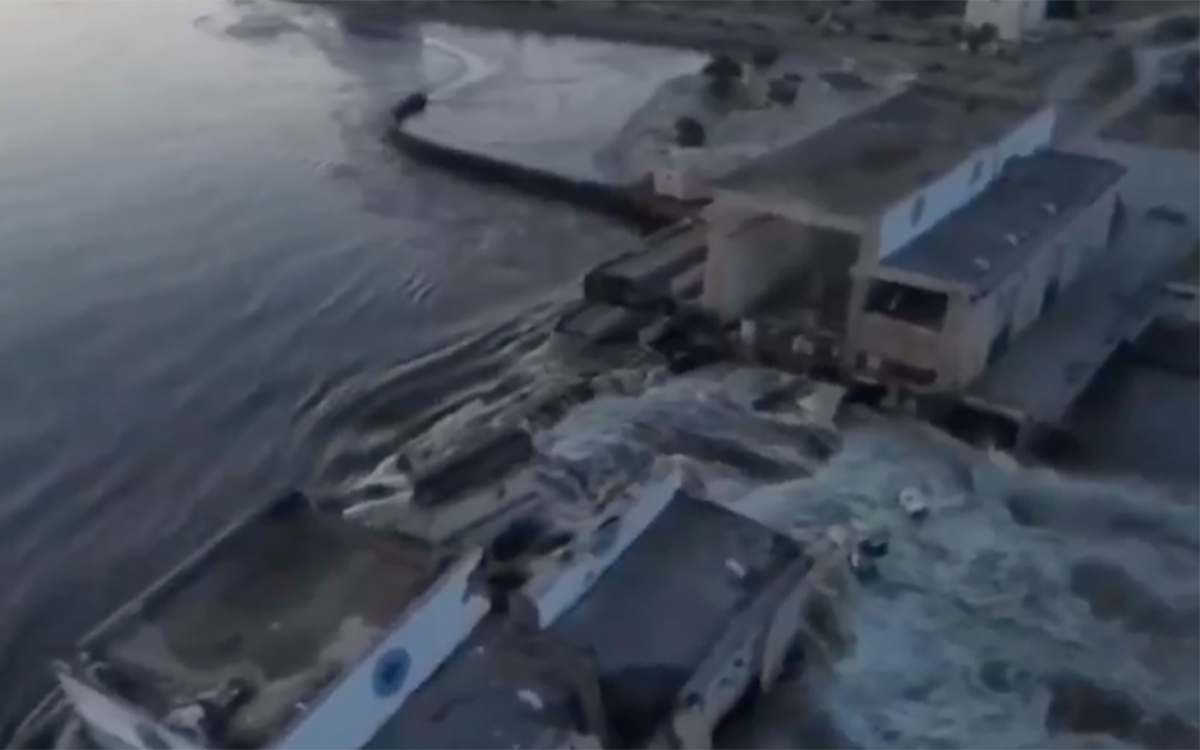 Nga và Ukraine đổ lỗi cho nhau vì vụ vỡ đập thủy điện ở Kherson - Ảnh 1.