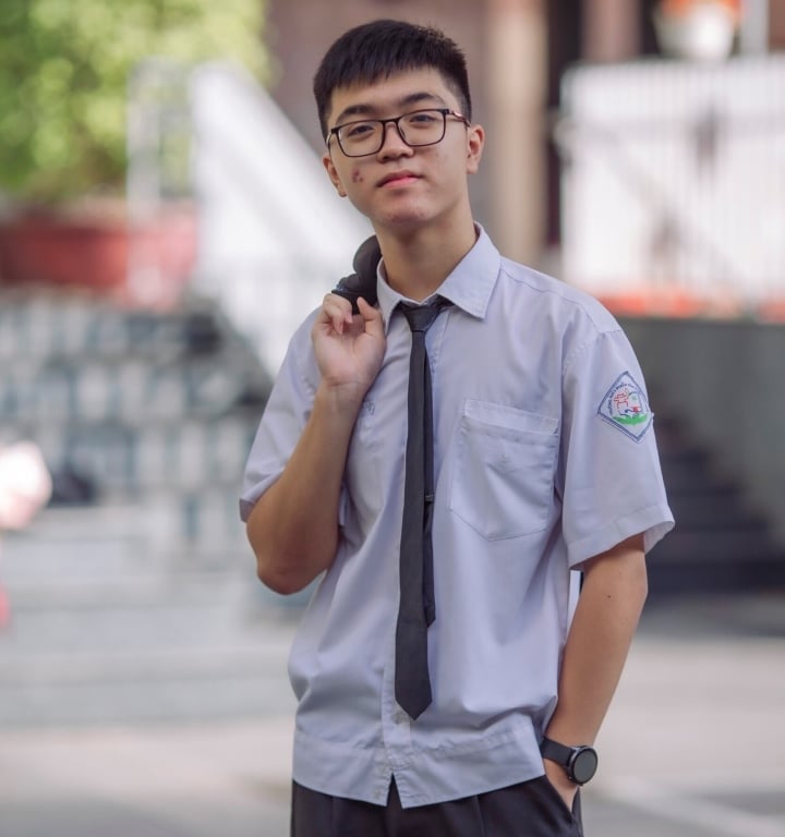 Thủ khoa lớp 10 Hà Nội từng thi trượt học sinh giỏi - Ảnh 1.