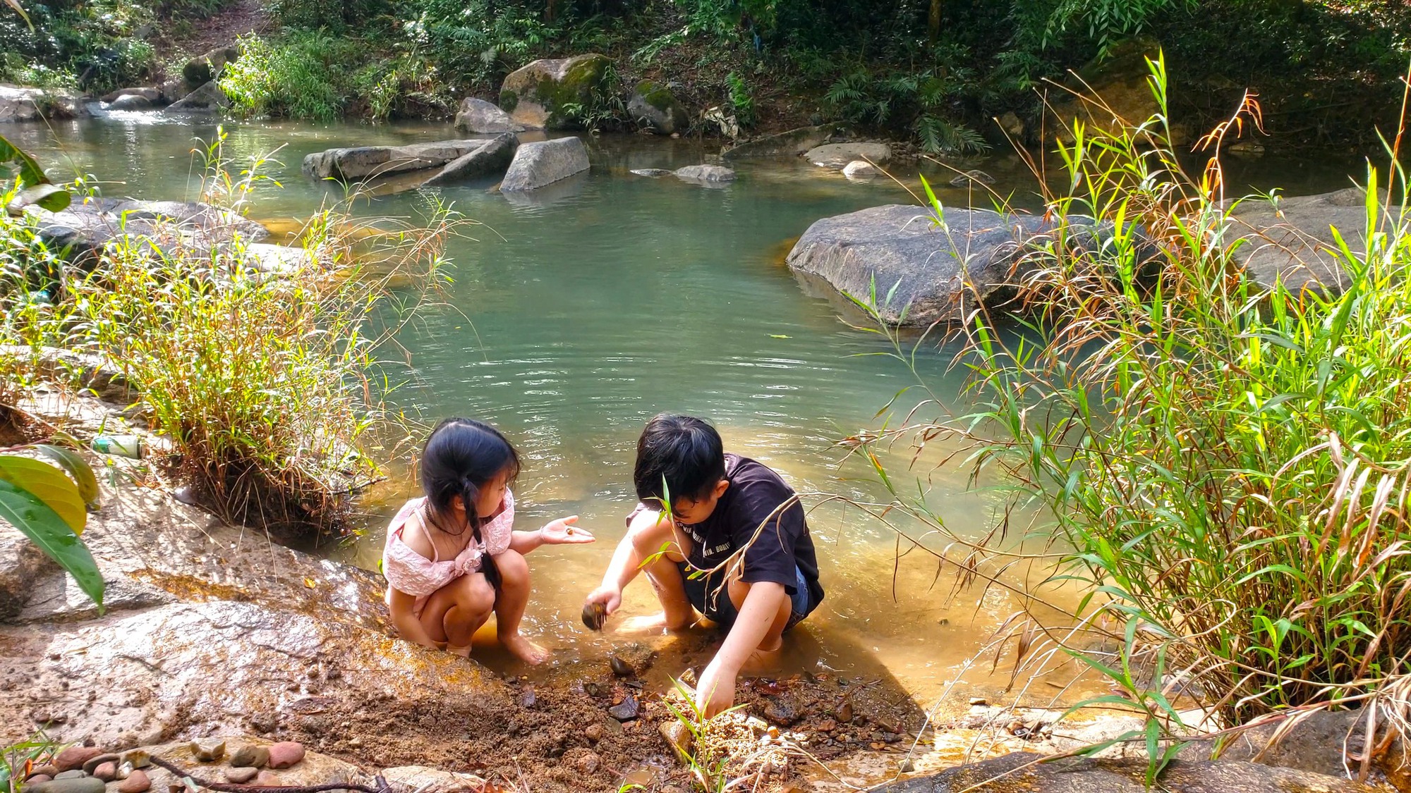 Không cho con tiền khi làm việc nhà, ông bố Nha Trang sử dụng một cách khác đơn giản mà cực hiệu quả - Ảnh 11.