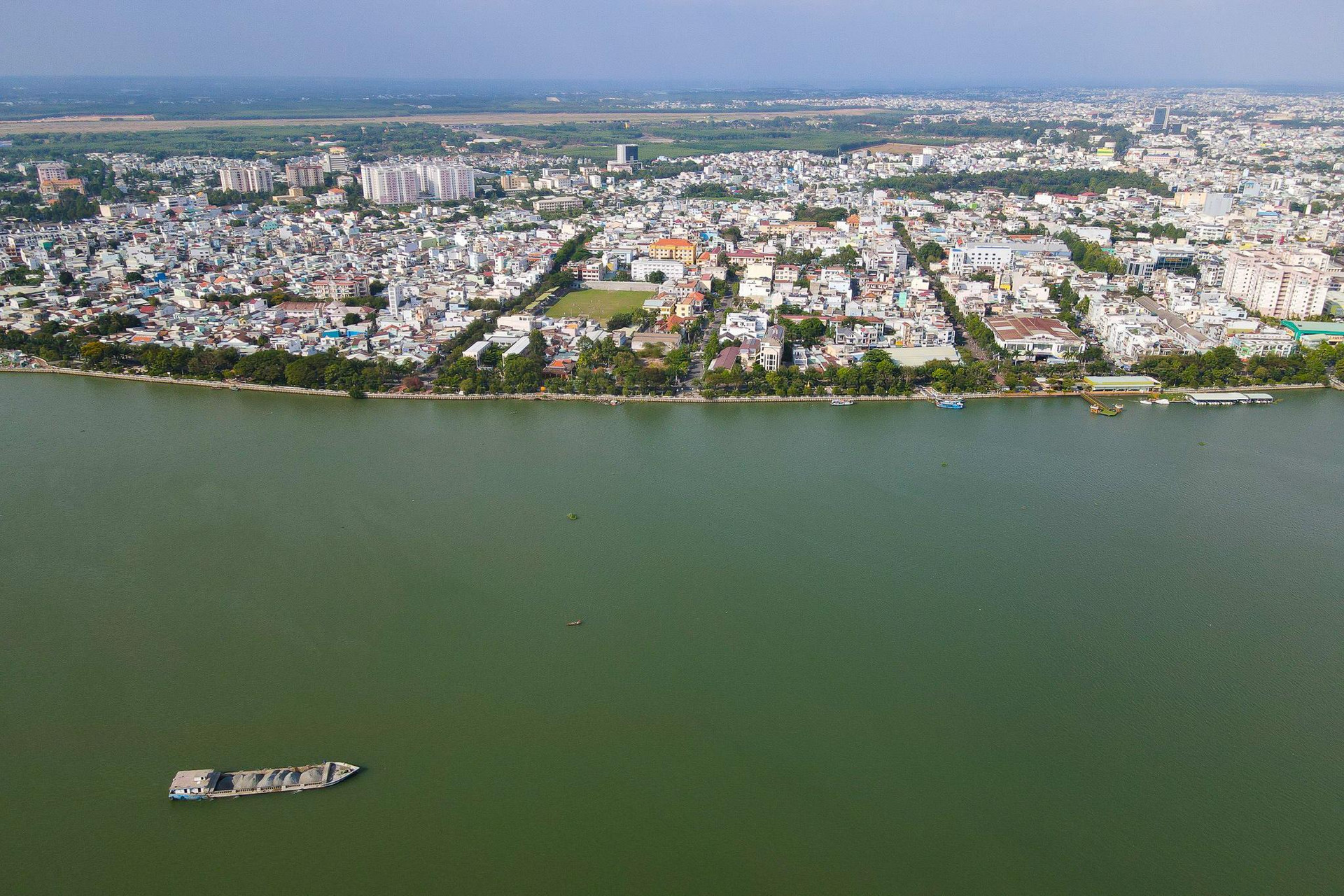 Diện mạo tỉnh có nhiều khu công nghiệp nhất Việt Nam - Ảnh 1.