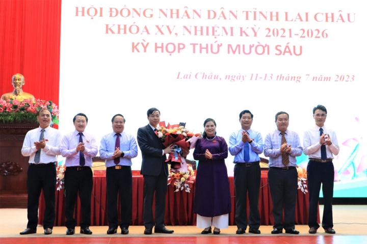 Ông Lê Văn Lương được bầu giữ chức Chủ tịch UBND tỉnh Lai Châu - Ảnh 2.