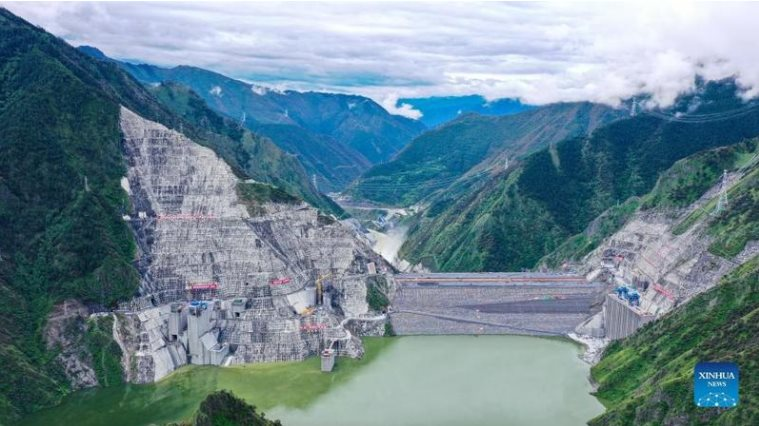 "Khát vọng trị thủy" không hồi kết, Trung Quốc xây đập thủy điện ở độ cao 3.000m, liên tục xô đổ những kỷ lục vô tiền khoáng hậu - Ảnh 2.
