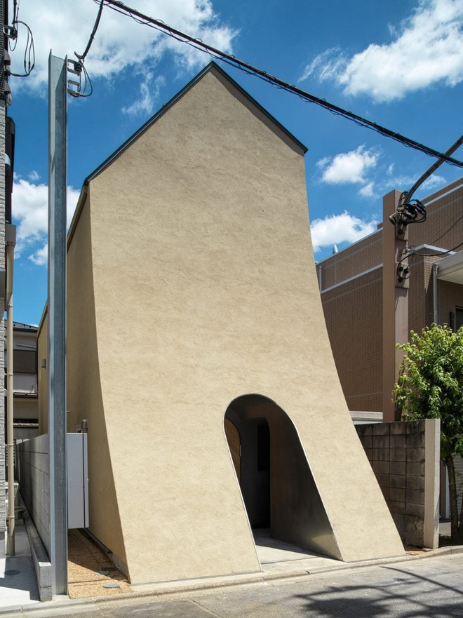 Độc lạ ngôi nhà có mặt tiền cong, được mệnh danh là “tuyệt tác kiến trúc” của Nhật Bản - Ảnh 3.