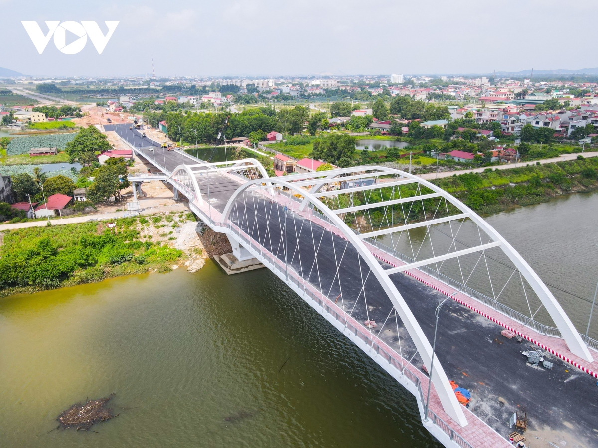 Hình ảnh cầu Á Lữ mở rộng trị giá 300 tỷ đồng vượt sông Thương ở Bắc Giang - Ảnh 2.