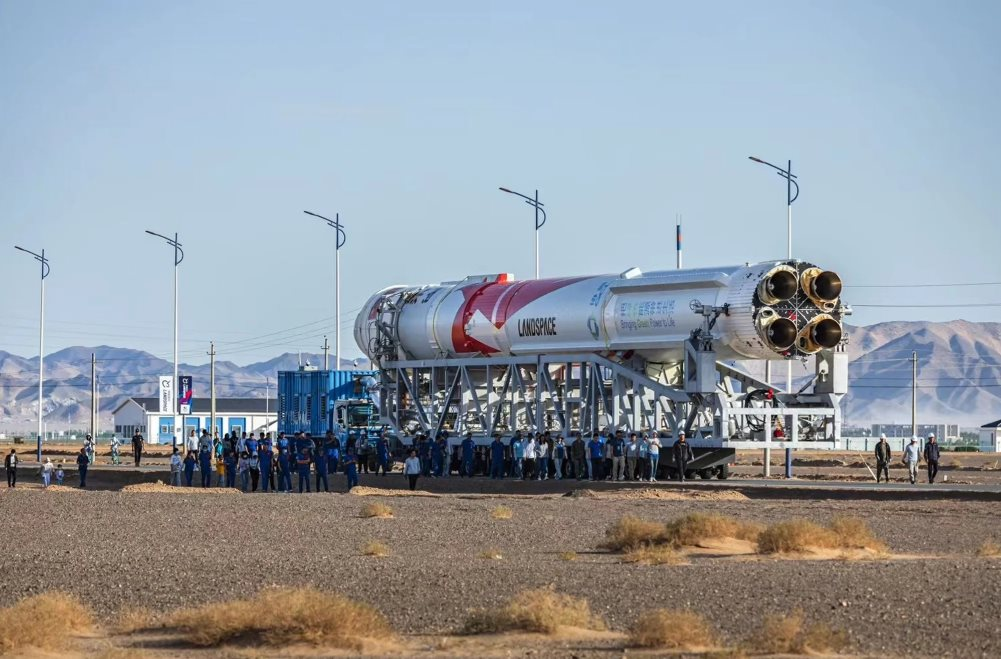 Trung Quốc tiếp tục khiến thế giới kinh ngạc: Vượt mặt SpaceX, phóng thành công tên lửa sử dụng nhiên liệu chưa từng có - Ảnh 1.