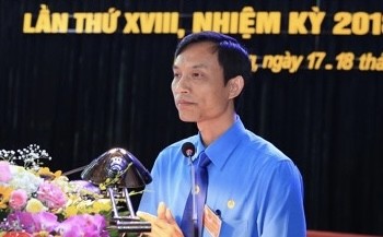 Bắt cựu Chủ tịch Liên đoàn Lao động tỉnh Hải Dương - Ảnh 1.