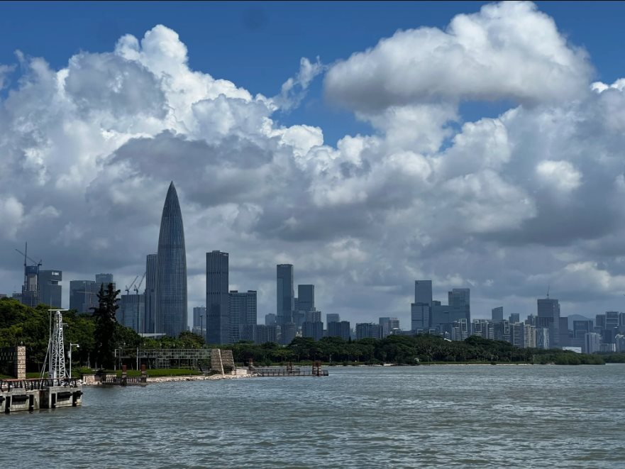 Một thành phố Trung Quốc có GDP/đầu người vượt xa Nga, thoát vỏ kén “làng chài” trở thành phiên bản khác của “Thung lũng Silicon” - Ảnh 1.