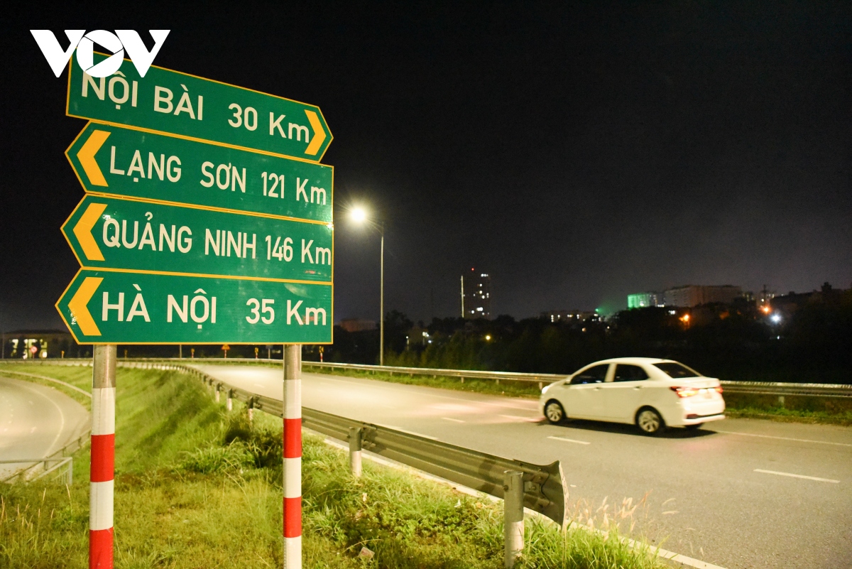Hình ảnh nút giao TP Bắc Ninh hơn 400 tỷ đồng 'tỏa sáng' trong đêm - Ảnh 9.