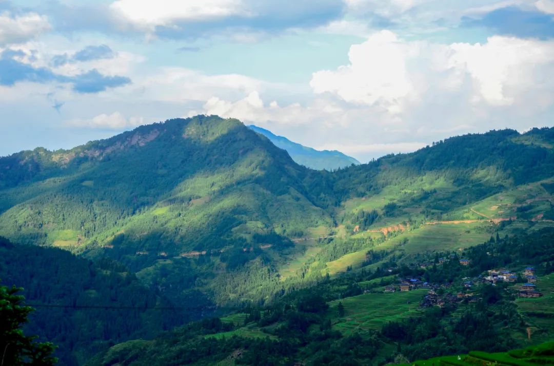 &quot;Thành phố không dùng điều hòa&quot; ở Trung Quốc: Người dân không biết nắng nóng là gì, mùa hè ngủ còn phải đắp chăn - Ảnh 3.