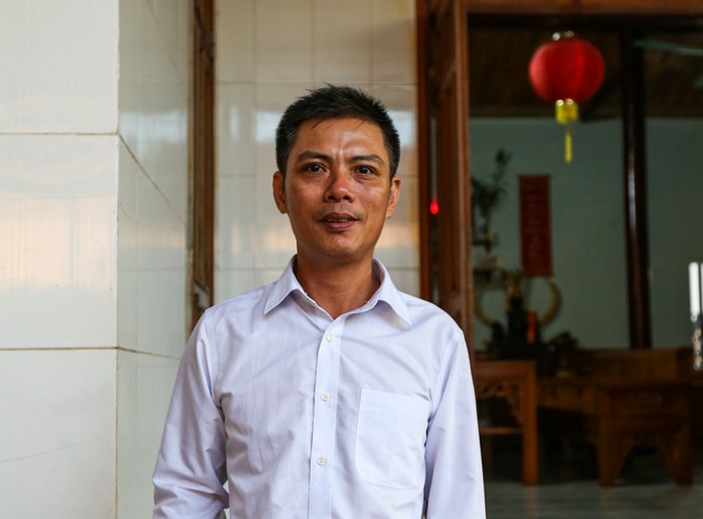 Trưởng thôn 46 tuổi ở Hà Tĩnh đậu tốt nghiệp - Ảnh 1.