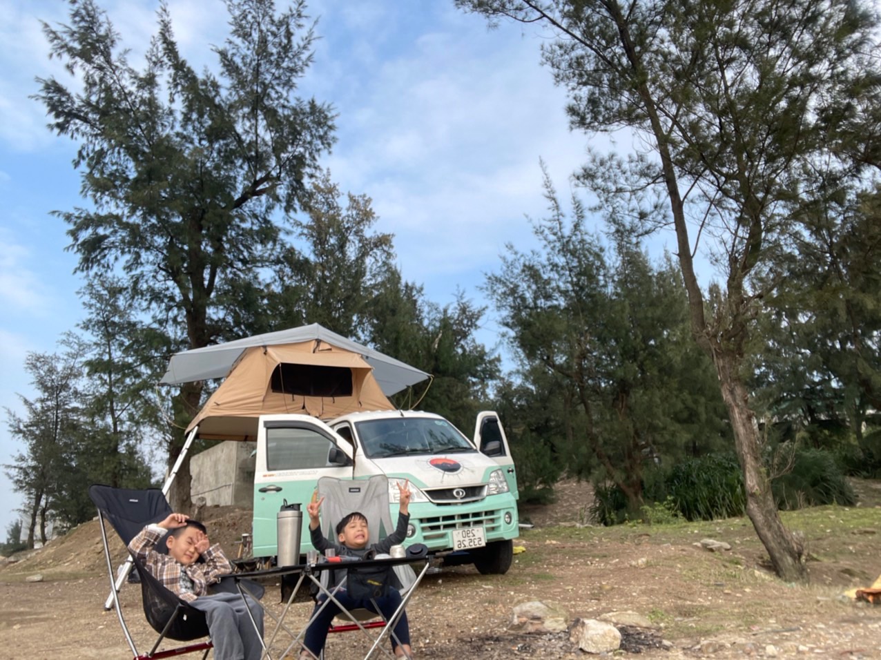 Bán Triton mua xe van THACO hơn 300 triệu độ camping chạy Bắc Nam hơn 18.000km, chủ xe trải lòng: 'Vui, tiện nhưng đi xa hơi cực' - Ảnh 2.