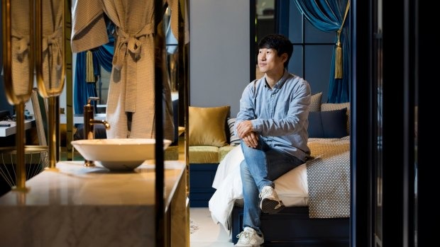 Tỷ phú tự thân giàu nhất Hàn Quốc: Xuất thân làm bảo vệ nhà nghỉ, tự tay kiên trì gây dựng cơ đồ gần 30 nghìn tỷ đồng