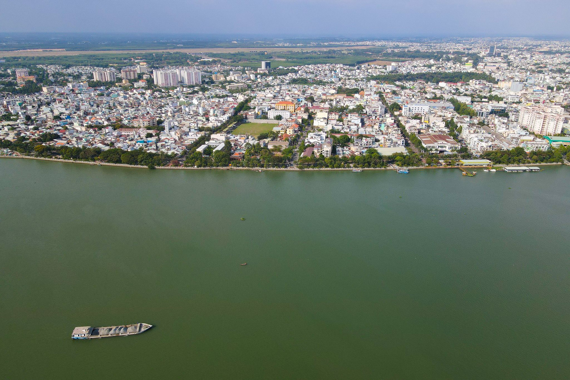 Sông nội địa dài nhất Việt Nam, có lưu vực đóng góp 1/3 GDP cả nước - Ảnh 3.
