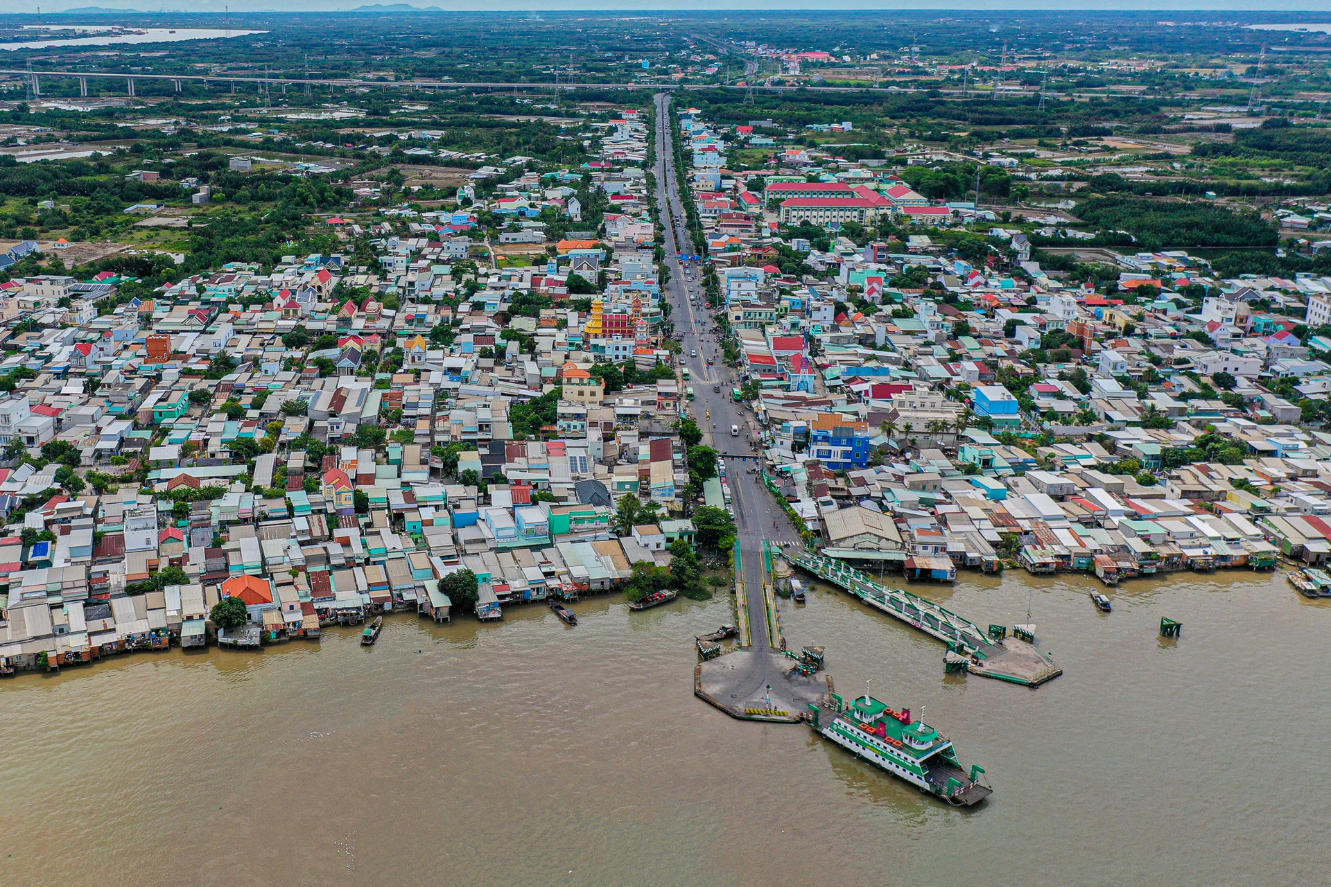 Sông nội địa dài nhất Việt Nam, có lưu vực đóng góp 1/3 GDP cả nước - Ảnh 9.