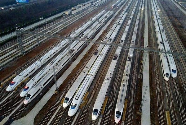 Hệ thống Trung Quốc dùng hàng ngày lại là niềm mơ ước của nước Mỹ: Mạng lưới đường sắt cao tốc lớn gấp 54 lần, 4/10 tàu đứng top thế giới, vẫn được rót hàng tỷ USD để nâng cấp - Ảnh 1.