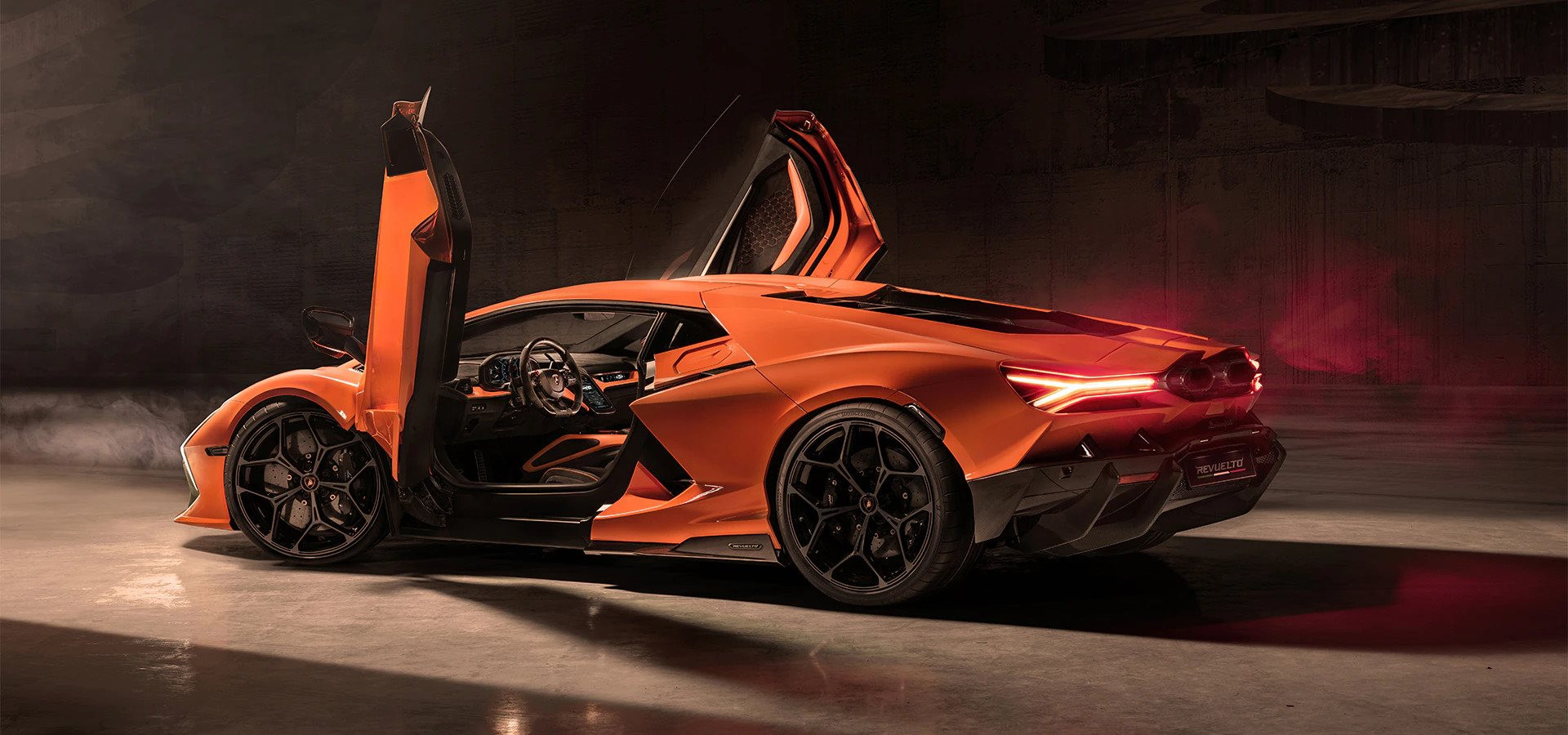 Siêu xe 21 tỷ đồng của Lamborghini có gì hot mà cháy hàng đến hết năm 2025, người giàu đến mấy cũng phải tranh nhau xếp hàng? - Ảnh 2.
