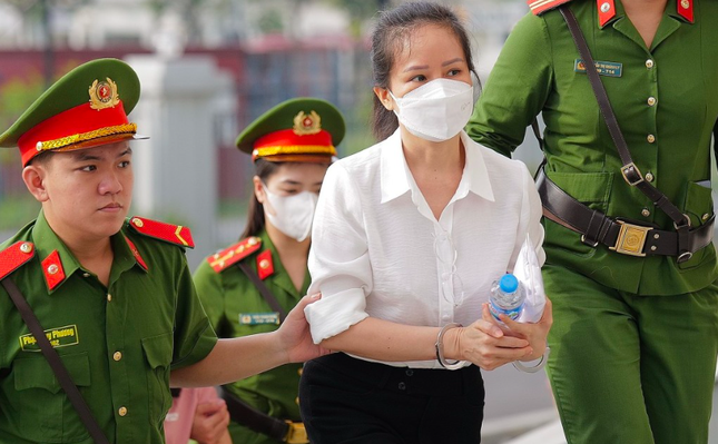 Cựu Cục trưởng Nguyễn Thị Hương Lan: Tòa án lương tâm sẽ phán xét bị cáo suốt phần đời còn lại - Ảnh 1.