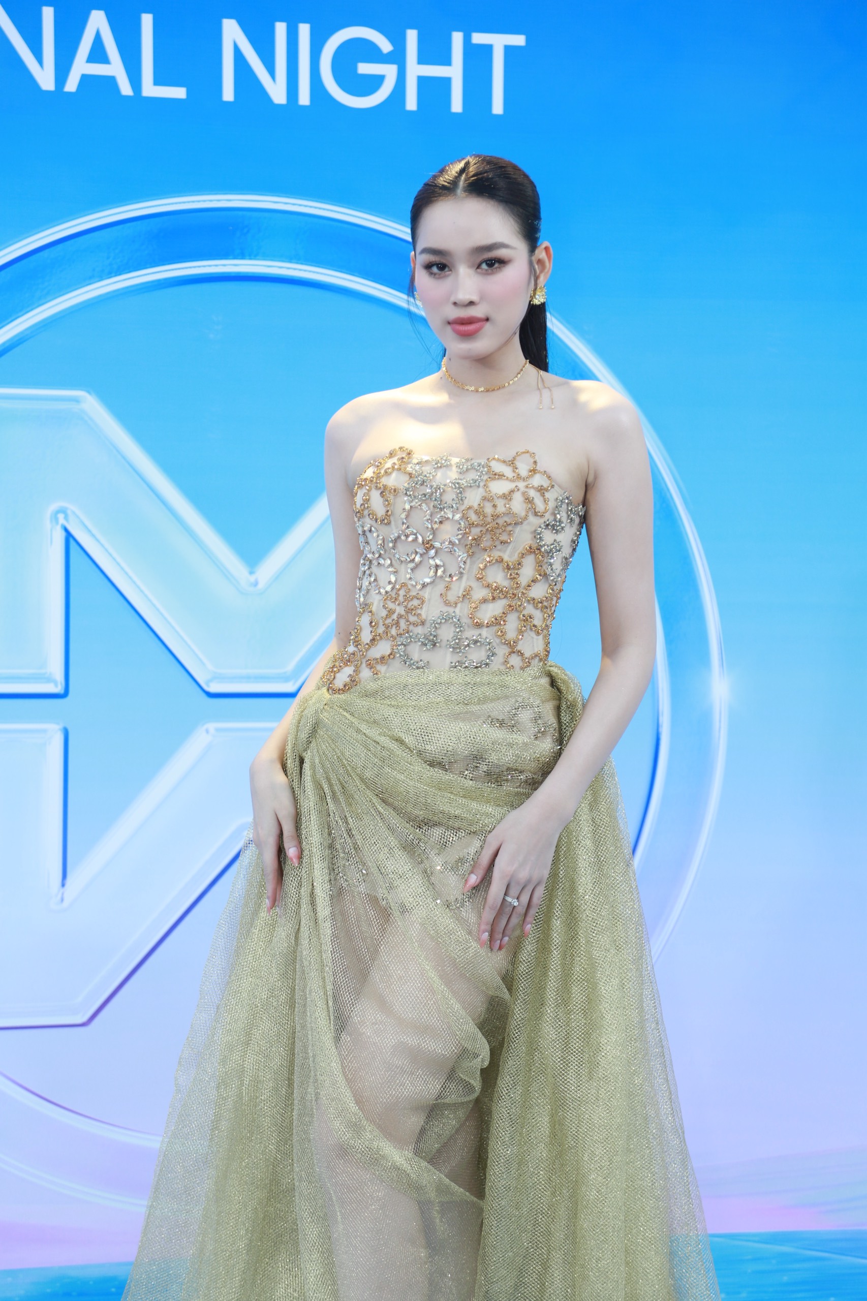 Thảm đỏ Chung kết Miss World Vietnam 2023: Màn đọ sắc của Bảo Ngọc và Mai Phương chiếm &quot;spotlight&quot; sau ồn ào  - Ảnh 4.