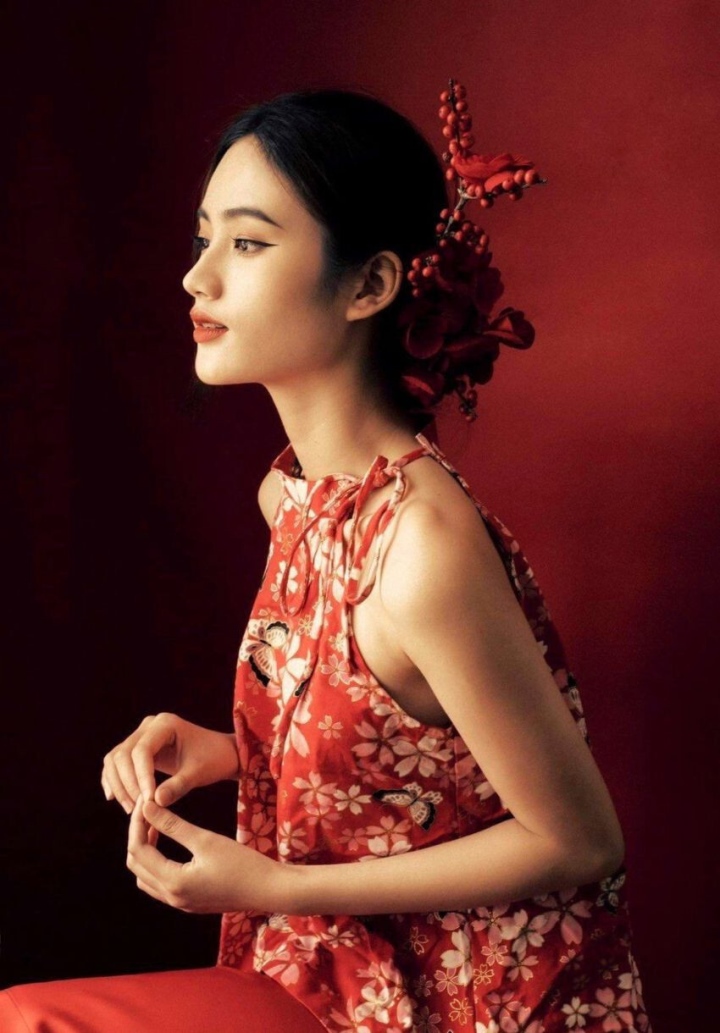Nhan sắc đời thường của Tân Hoa hậu Thế giới Việt Nam Huỳnh Trần Ý Nhi - Ảnh 17.