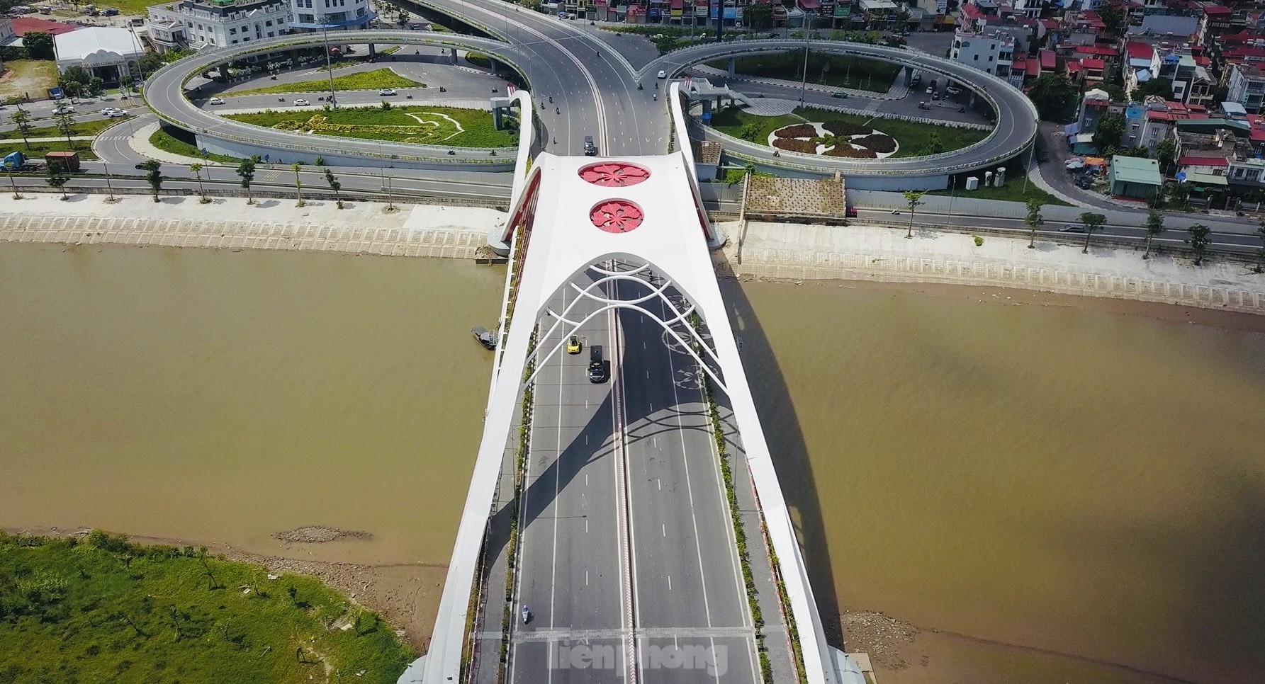 Ấn tượng với vẻ đẹp của hai cây cầu biểu tượng của TP Hải Phòng - Ảnh 9.