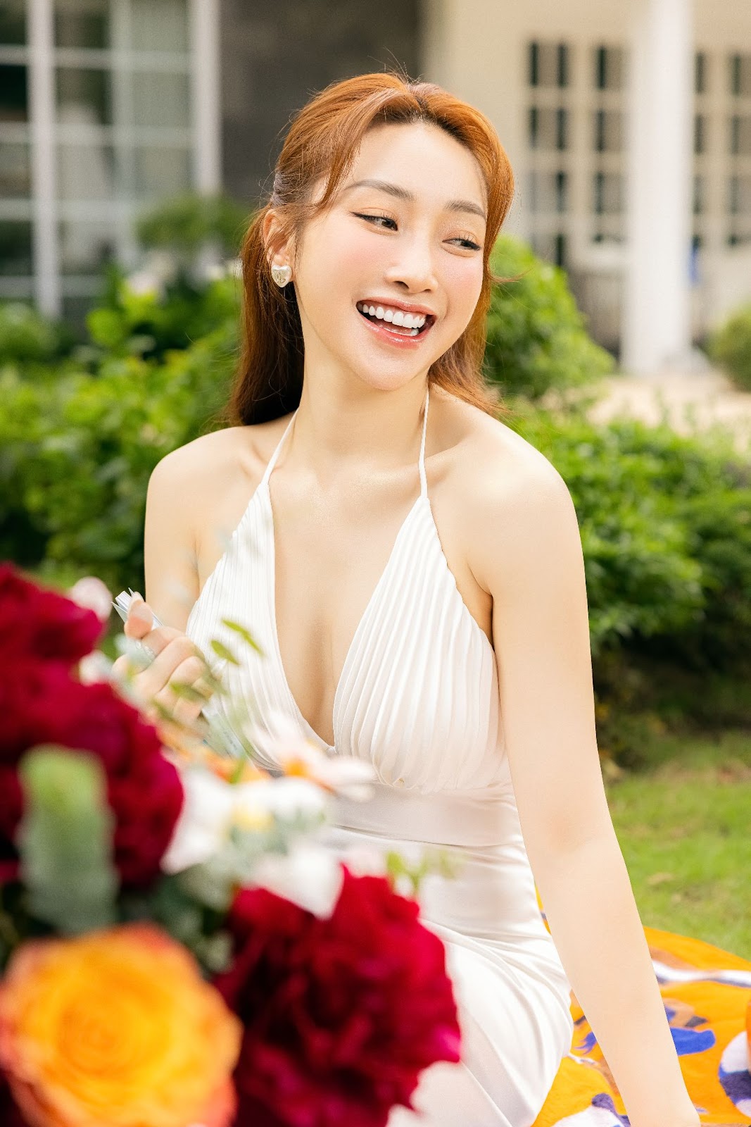 Bà xã CEO của Chi Bảo đón sinh nhật ở biệt thự mới triệu đô, khoe sắc vóc U40 ‘trông mòn con mắt’ - Ảnh 2.