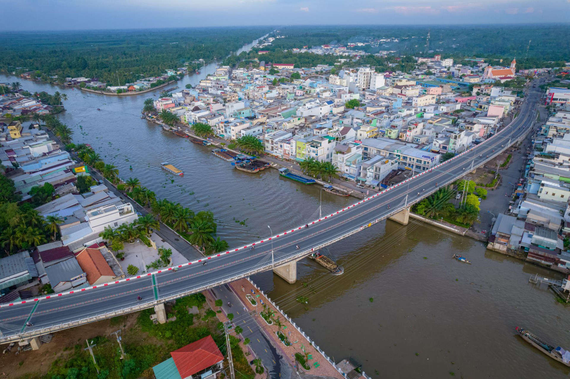 Thành phố duy nhất là giao điểm của 7 con kênh - Ảnh 6.