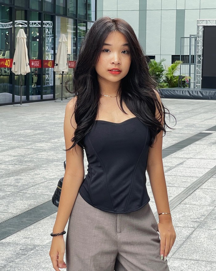 Jenny Huynh Mặc Váy | TikTok