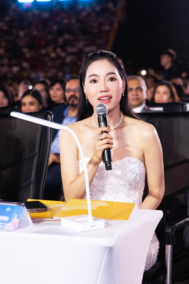 Bà Phạm Kim Dung: Trình ngoại ngữ của top 3 Miss World Vietnam 2023 không giỏi như các năm trước nhưng... - Ảnh 2.