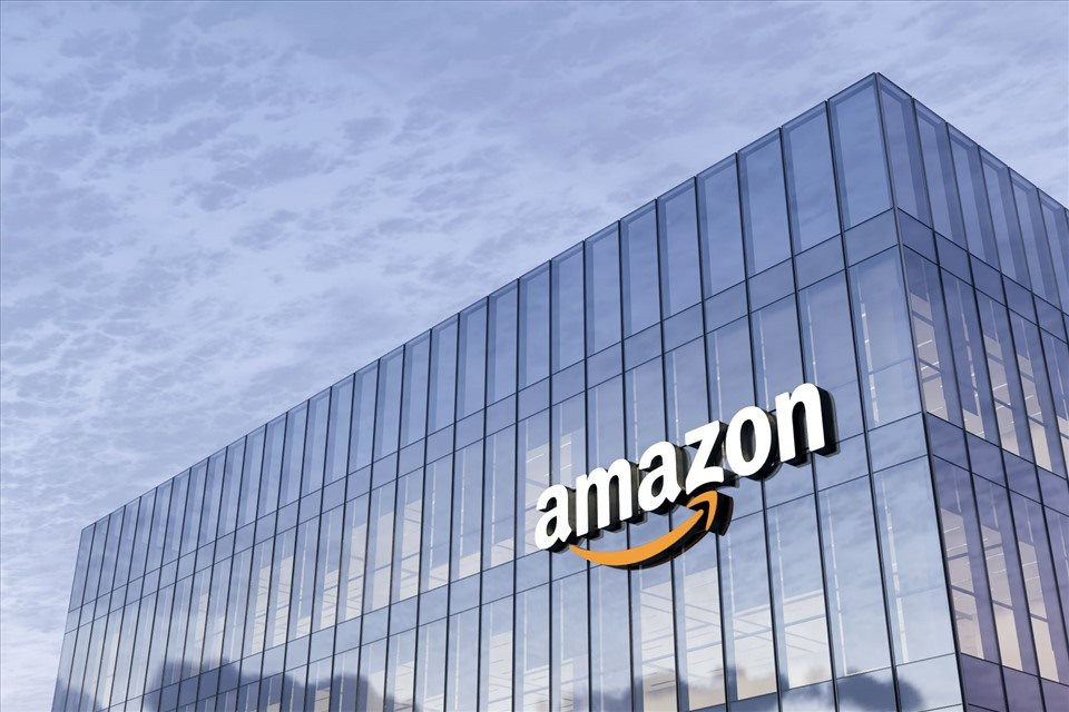 “Cú đấm" của gã khổng lồ Amazon lên 2 công ty dệt may Việt Nam: Từ hàng nghìn công nhân đến cảnh còn 41 người, doanh thu về gần 0