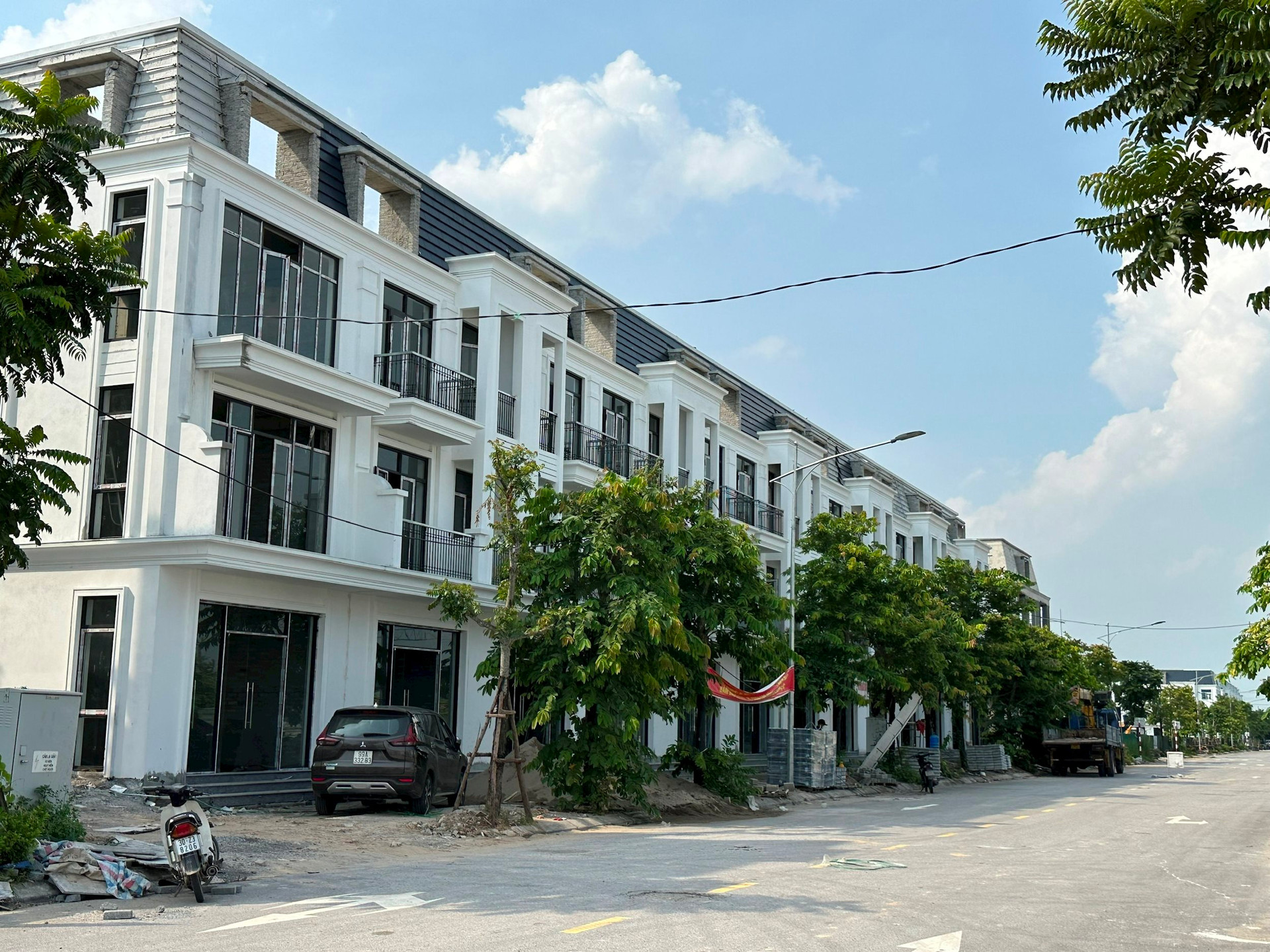 Tăng trưởng giá nhà tại Hà Nội cao gấp hơn 2 lần thu nhập của người dân - Ảnh 1.