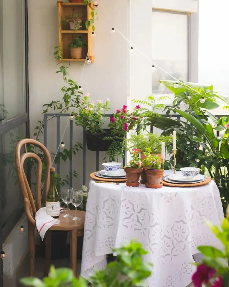 Những ý tưởng thiết kế khu vườn ban công nhất định phải thử trong mùa hè này - Ảnh 2.