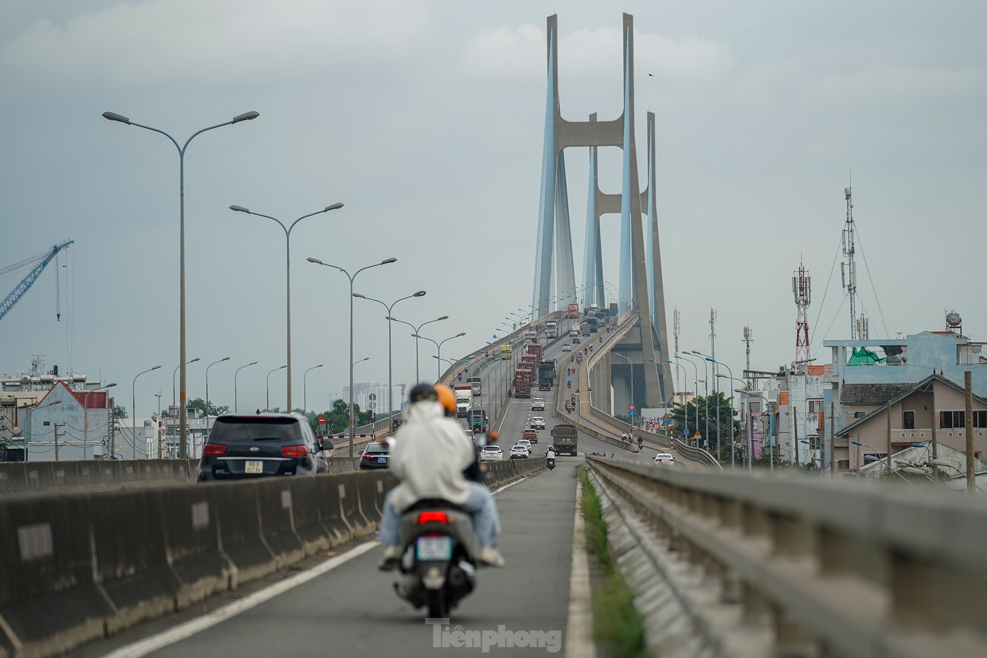 Cận cảnh đường dẫn cầu Phú Mỹ có 'cha đẻ' sai phạm đang bị xử lý - Ảnh 13.