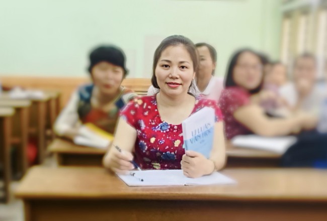 Cô giáo Văn ở Hà Nội giúp nhiều em đỗ trường THPT chuyên, chia sẻ bí quyết dạy độc đáo để Văn cũng không còn là &quot;nỗi ám ảnh&quot; - Ảnh 1.