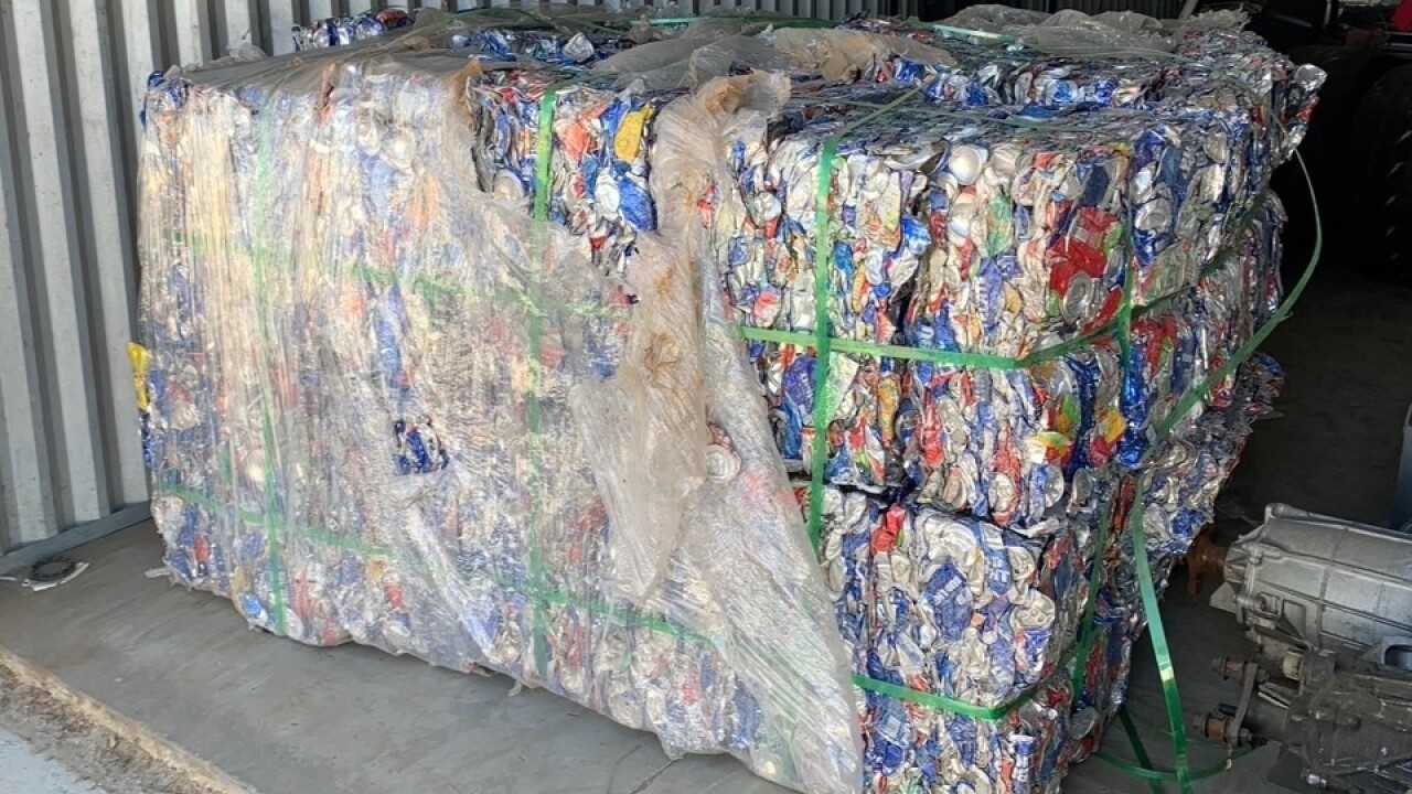 Khủng hoảng gian lận tái chế: Đến nhặt rác cũng có thể làm giàu phi pháp, trục lợi hàng triệu đô vì lỗ hổng hệ thống - Ảnh 2.