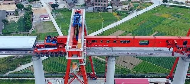Trung Quốc sở hữu ‘siêu cỗ máy’ nặng gần 1.000 tấn duy nhất trên thế giới: Được tạo ra bởi 15.000 bộ phận, giúp đẩy nhanh 25% tiến độ thi công cao tốc - Ảnh 3.